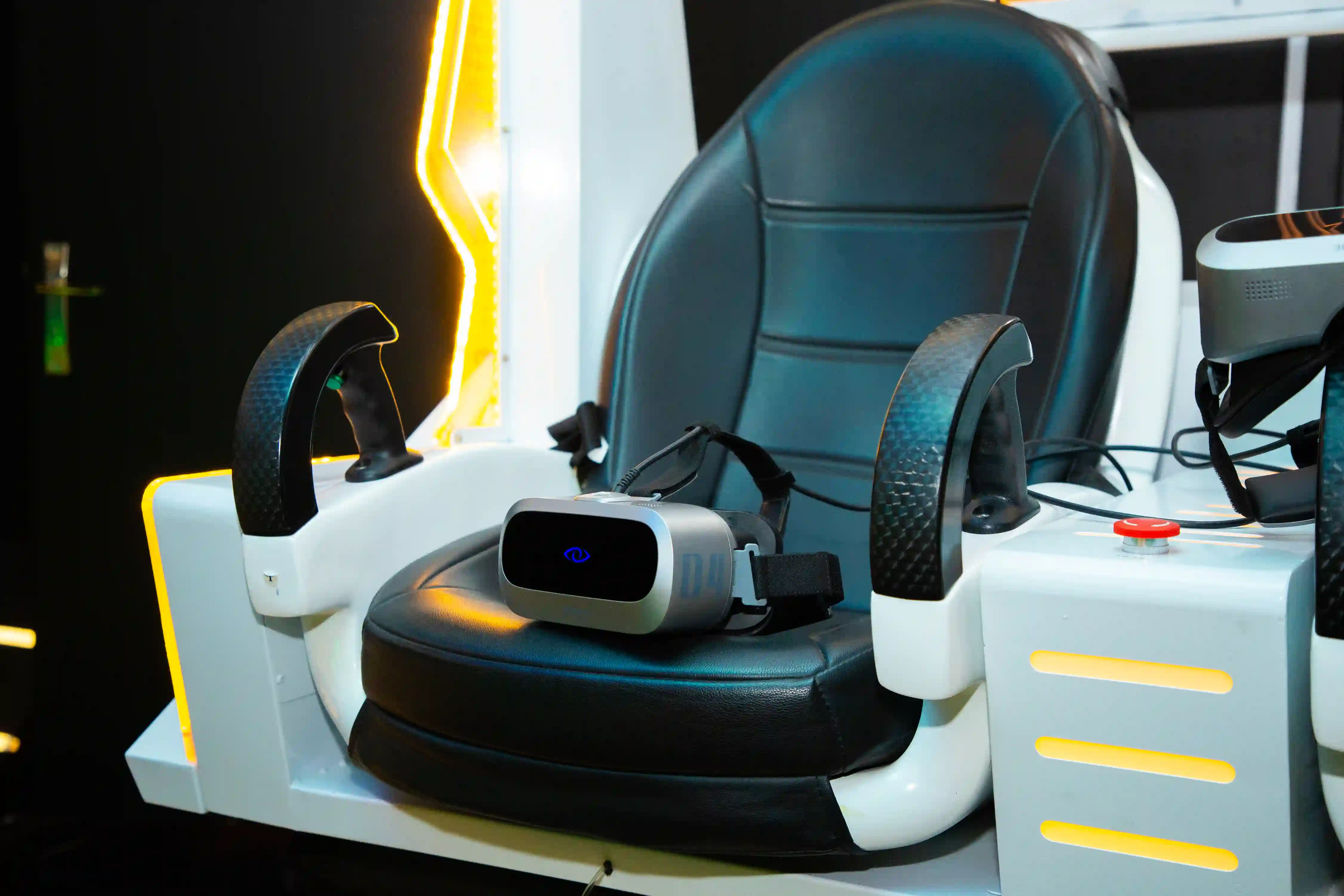 Virtual Reality (VR)